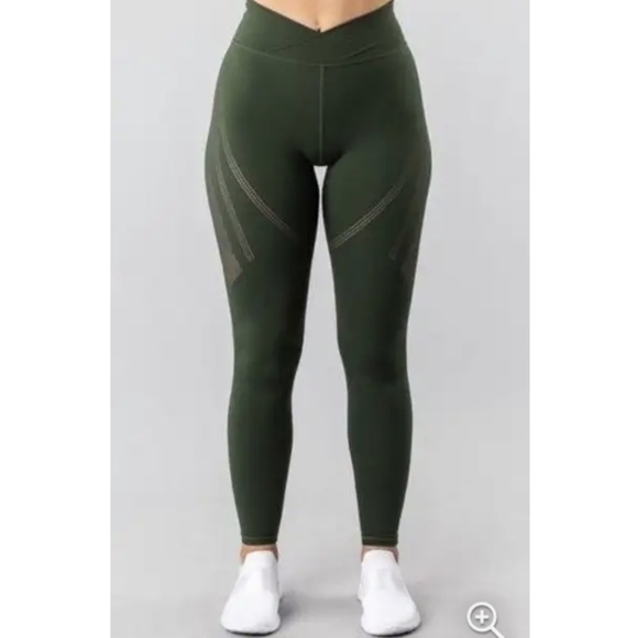 Alphalete Surface Path Laser Cut Legging - Picture 1 of 4